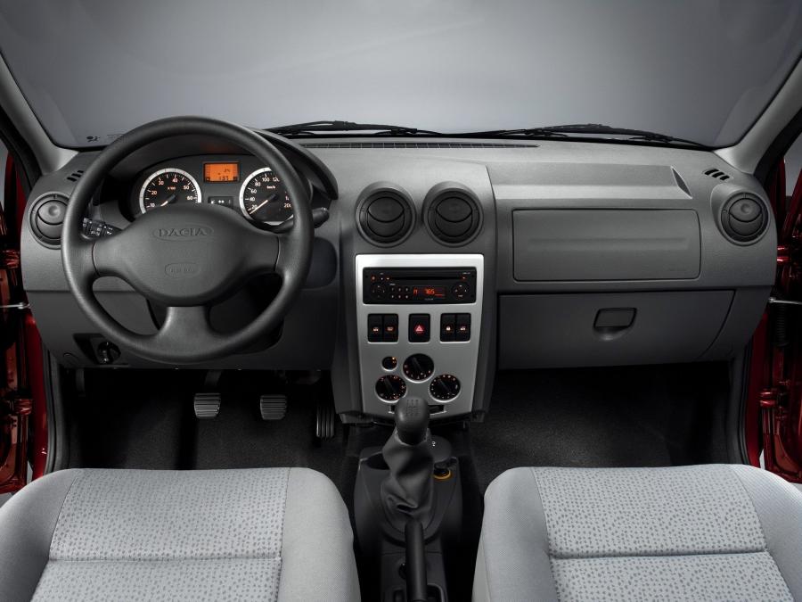  Dacia Logan 2004 года  (фото 11 из 17)